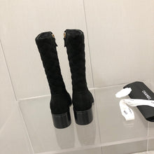 Load image into Gallery viewer, SE710 Size 5-9 Heels:4.5cm Material: Cowhide/Sude Lining: Sheepskin Sole: Rubber