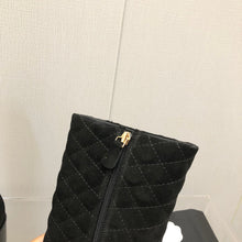 Load image into Gallery viewer, SE710 Size 5-9 Heels:4.5cm Material: Cowhide/Sude Lining: Sheepskin Sole: Rubber