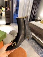 Load image into Gallery viewer, SE730 Size 4-10 Heels:2.4cm Material: Cowhide Lining: Sheep skin Sole: Italian leather