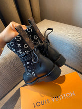 Load image into Gallery viewer, SE733 Size 4-9