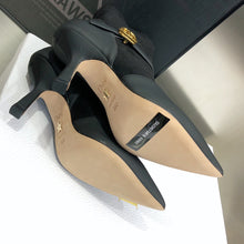 Load image into Gallery viewer, SE742 Size 4-11 Heels:8cm Material: Cowhide Lining: Sheep skin Sole: Italian leather