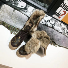 Load image into Gallery viewer, SE744 Size 4-12 Material: Cowhide Lining: Rabbit Fur Sole: Rubber