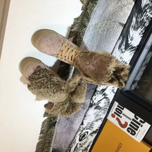 Load image into Gallery viewer, SE745 Size 4-12 Material: Cowhide Lining: Rabbit Fur Sole: Rubber