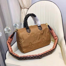 Load image into Gallery viewer, LB586 9.8x7.5x5.9inch