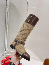 Load image into Gallery viewer, SE746 Size 5-9 Material: Cowhide Lining: Sheep skin Sole: Italian leather