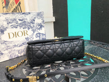 Load image into Gallery viewer, DR205 S:7.9x4.7x2.8inch M:10x6x3.2inch L:11x6.7x3.5inch