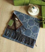 Load image into Gallery viewer, CLTH212 85%Wool, 15%Silk 34x194cm