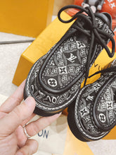 Load image into Gallery viewer, SE750 Size 4-9