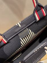 Load image into Gallery viewer, DR211 HIGHEST QUALITY VERSION L:16.3x13.8x7.1inch