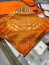 Load image into Gallery viewer, CLTH214 140x140cm 70%wool, 30% Pure Silk