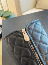 Load image into Gallery viewer, SE757 Size 5-9 Material: Cowhide Lining: Sheep skin Sole: Italian leather