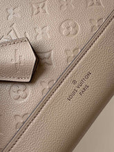 Load image into Gallery viewer, LB598 HIGHEST QUALITY VERSION S:9.8x7.1x4.7inch M:12.6x9.4x5.9inch