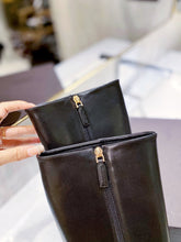 Load image into Gallery viewer, SE774 Size4-11 Material: Cowhide Lining: Sheep skin Sole: Rubber