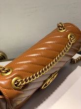 Load image into Gallery viewer, GC395 S:8.7x5.1x2.4 M:10.2x5.9x2.8