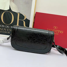 Load image into Gallery viewer, VLTN061 Mini:7.1x4.9x3inch Small:10.6x5.9x3.5inch