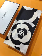 Load image into Gallery viewer, CLTH223 100% Silk 90x90cm