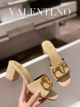 Load image into Gallery viewer, SE797 Size5-11 Heels:6.5cm Material: Cowhide Lining: Sheep skin Sole: Italian leather
