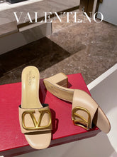 Load image into Gallery viewer, SE797 Size5-11 Heels:6.5cm Material: Cowhide Lining: Sheep skin Sole: Italian leather