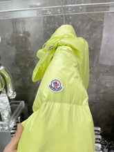 Load image into Gallery viewer, CLTH232 White Duck Down