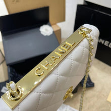 Load image into Gallery viewer, CC647 Wallet on the Chain / 4.8 × 7.5 × 1.4 in