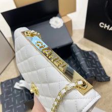 Load image into Gallery viewer, CC647 Wallet on the Chain / 4.8 × 7.5 × 1.4 in