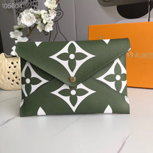 Load image into Gallery viewer, LB049 6.1x4.53x0.2