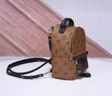 Load image into Gallery viewer, LB004 6.7x8.7x4inch MINI SIZE