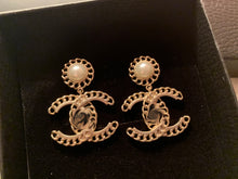 Load image into Gallery viewer, JW001 Silver needles and artificial pearls