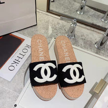 Load image into Gallery viewer, SE838 CC Slippers / Size4-9