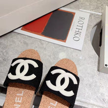 Load image into Gallery viewer, SE838 CC Slippers / Size4-9