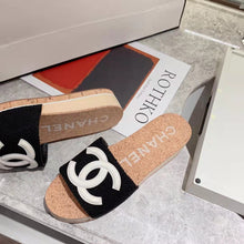 Load image into Gallery viewer, SE838 CC Slippers / Size4-9