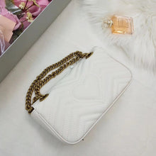 Load image into Gallery viewer, GC005 MEDIUM SIZE 10.2x5.9x2.8inch SMALL SIZE 8.7x5.1x2.4inch