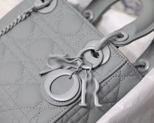 Load image into Gallery viewer, DR009 6.69x5.91x2.76inch