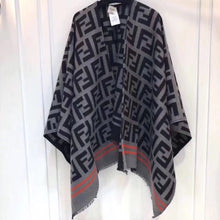 Load image into Gallery viewer, CLTH002 140x140cm 95%Wool,5%Silk