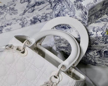 Load image into Gallery viewer, DR004 9.45x7.87x4.33inch