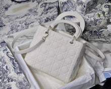 Load image into Gallery viewer, DR004 9.45x7.87x4.33inch