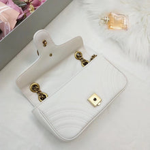 Load image into Gallery viewer, GC005 MEDIUM SIZE 10.2x5.9x2.8inch SMALL SIZE 8.7x5.1x2.4inch