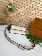 Load image into Gallery viewer, LB064 9.84x6.69x4.13