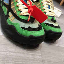 Load image into Gallery viewer, SE027 Women size 4-10 Men size7-12