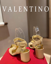 Load image into Gallery viewer, SE907 VLTN ONE STUD CALFSKIN SANDAL 65 MM / 2.5 IN.