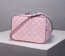 Load image into Gallery viewer, LB136 10.2x10.2x6.9inch