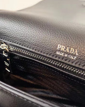 Load image into Gallery viewer, PD173 Leather shoulder bag / 9x6.1x3.5inch