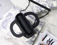 Load image into Gallery viewer, DR002 6.69x5.91x2.76inch