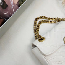 Load image into Gallery viewer, GC005 MEDIUM SIZE 10.2x5.9x2.8inch SMALL SIZE 8.7x5.1x2.4inch