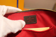 Load image into Gallery viewer, LB072 9.25x6.89x4.53