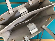 Load image into Gallery viewer, GC104 Size 13.78x10.63x4.72 inch