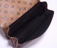 Load image into Gallery viewer, LB002 9.8x7.5x2.8inch