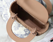 Load image into Gallery viewer, DR011 6.69x5.91x2.76inch