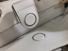 Load image into Gallery viewer, GC104 Size 13.78x10.63x4.72 inch