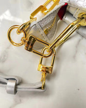 Load image into Gallery viewer, LB689 Coussin BB / 8.3 x 6.3 x 2.8 inches